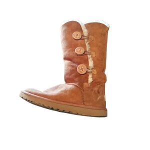 UGG BOOTS CHESTNUT BUTTON BOOT Women's Sized 7